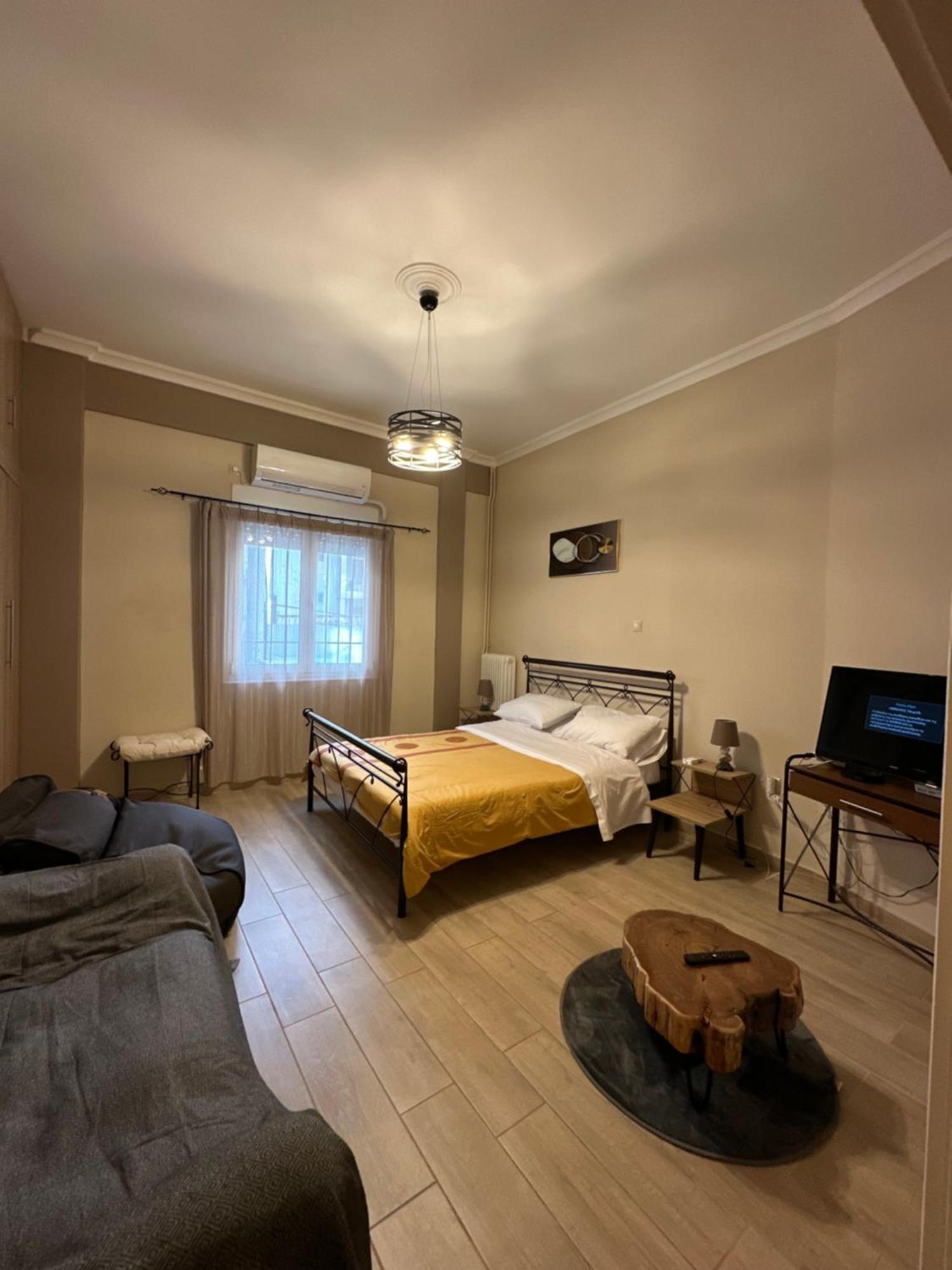 Ζεστή Φωλίτσα Στο Κέντρο. Apartment เอเธนส์ ภายนอก รูปภาพ