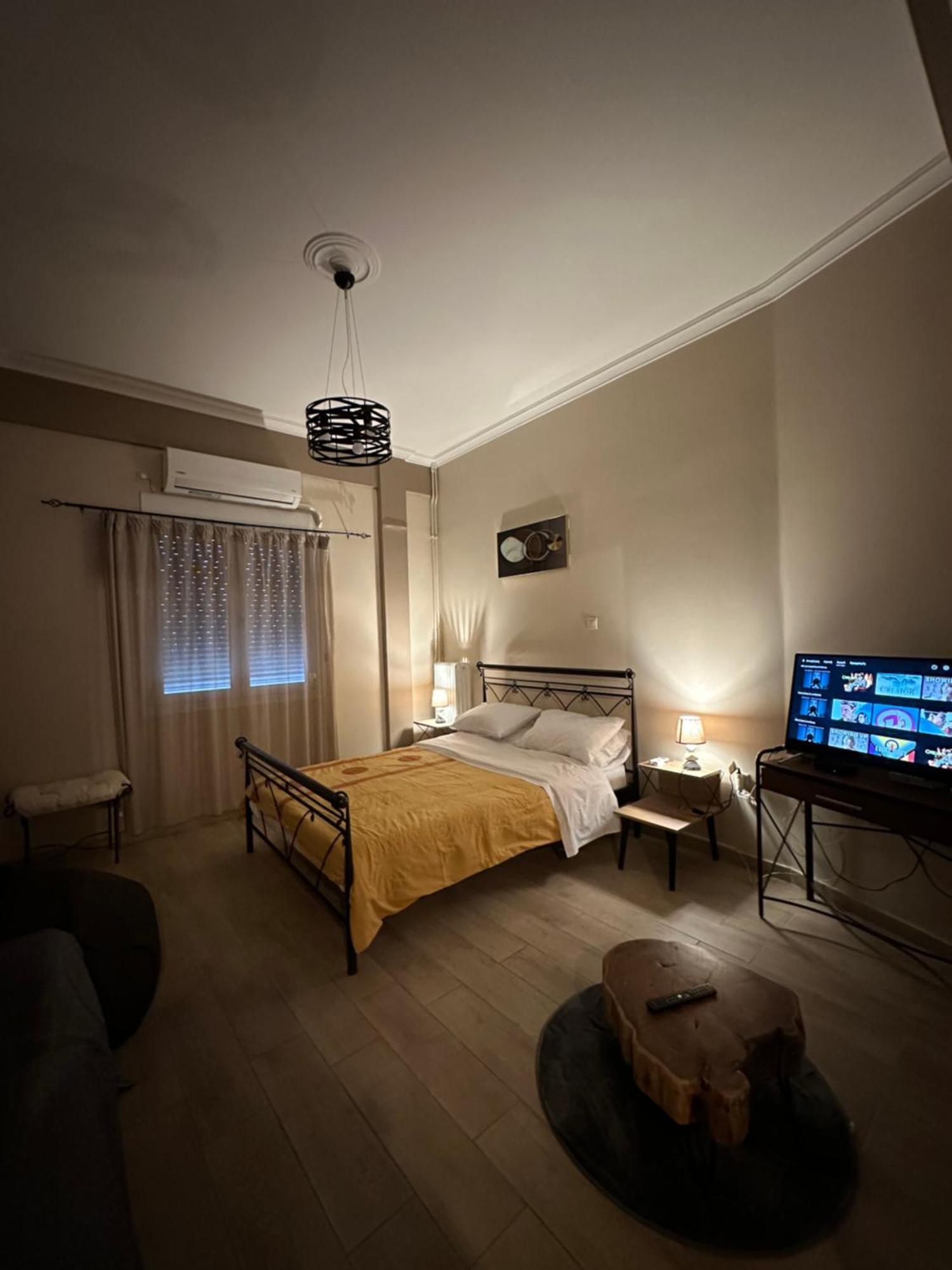 Ζεστή Φωλίτσα Στο Κέντρο. Apartment เอเธนส์ ภายนอก รูปภาพ