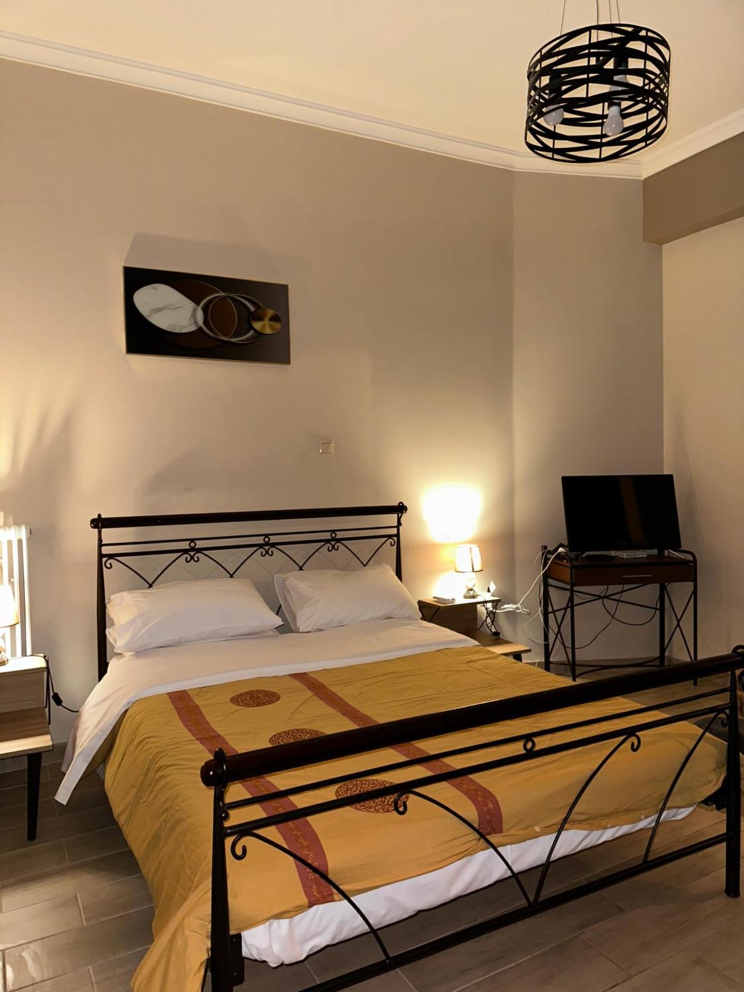 Ζεστή Φωλίτσα Στο Κέντρο. Apartment เอเธนส์ ภายนอก รูปภาพ